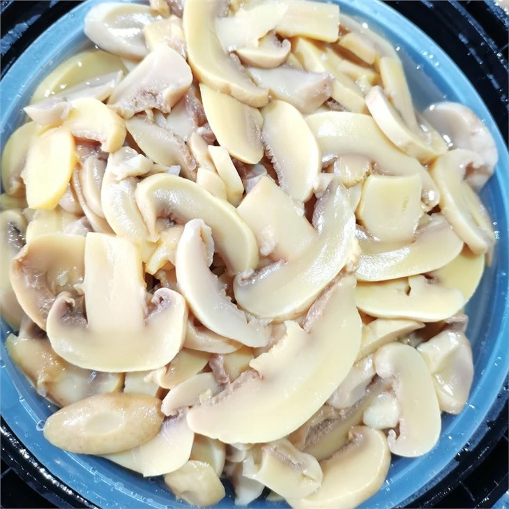 Sliced Mushroom in Brine in Drums